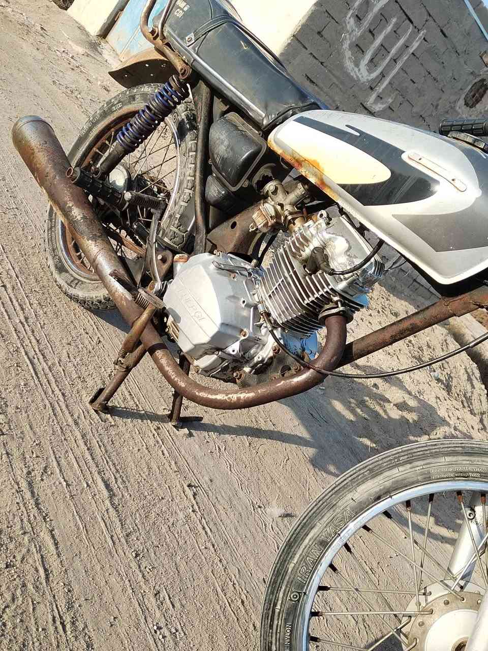 اسلام عليكم دراجه للبيع أدوات مكفوله أمن البوكه ورقم الشاصي موجود مكاني قضاء المدينه منطقه الخاص الترابه السعر ٢٧٥ وبيهه مجال قليل ***********
