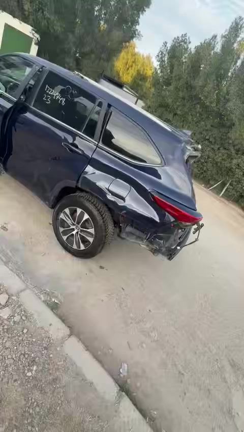 سلام عليكم 
للبيع 

هايلاندر
عل حادثه
تشتغل وتمشي
دخول جديد
موديل 2023
عنوان بغداد
سعر 110
موبايل ***********
