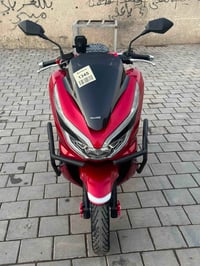 Pcx  جيل لثالث ياباني Jf مكفوله كفاله عامه ماشيه 36 الف دراجه تتعب تكو...