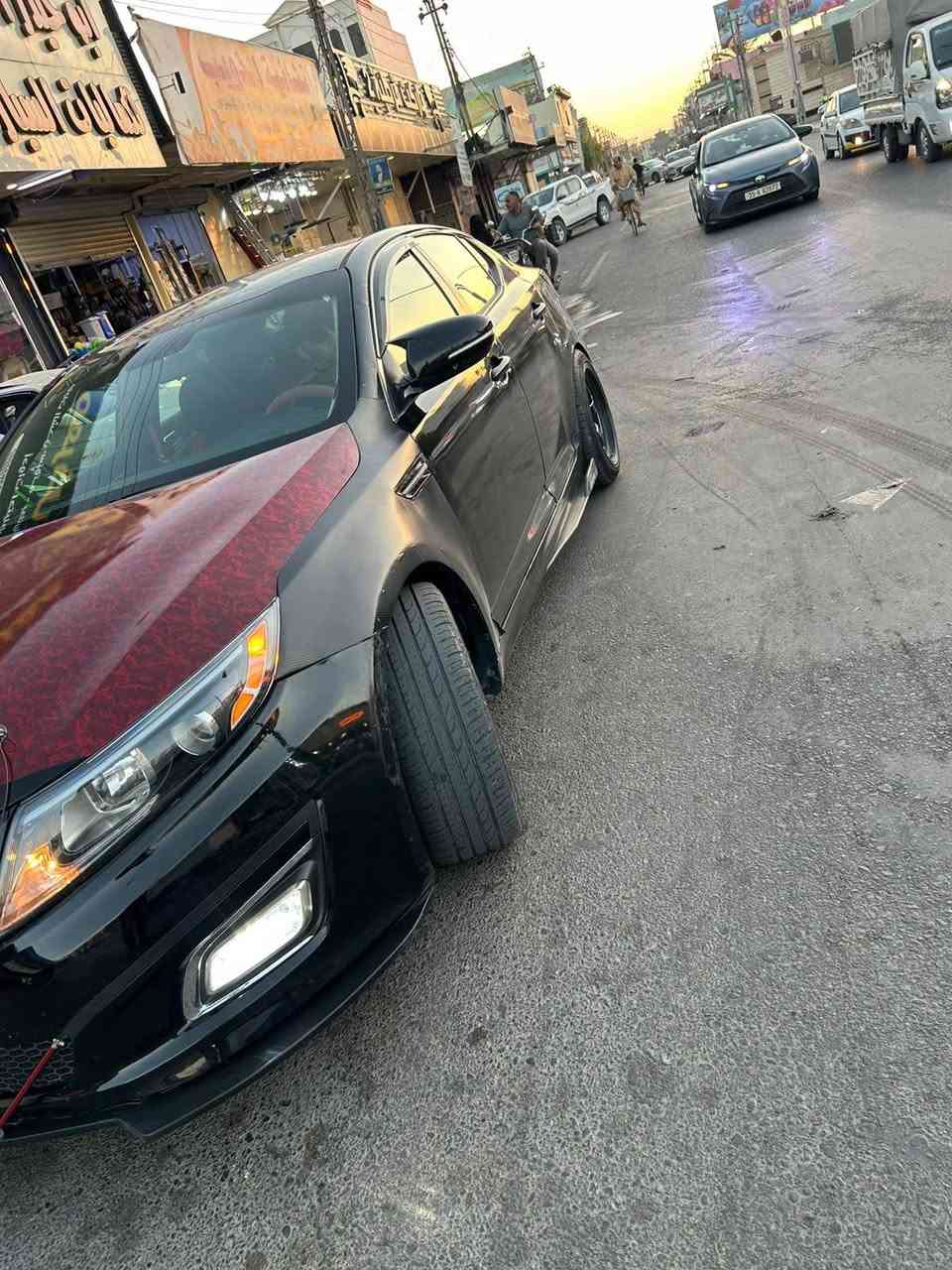 السلام عليكم 
سياره اوبتيما مديل ٢٠١٥
المحرك ٢٤٠٠ جي
مصبوغه حزام عدا القماره والتكم 
السياره بدون حادث طخطخات فقط 
وحادث امريكا حالوب القماره فقط وباقيه على 
حطتها  
السياره معدله رياضي بلكامل 
اكزوز كورسه 
داخل تغيير لون وسقف روز وكنتاره 
ويالة رياضي ويلد اصلي 
فندرات 
شوته 
جناح خلفي 
تبريد جاهز 
السياره جاهزه من كلشي تراي للبصره ٢٠٠تمشي وانته مرتاح 
السياره عارضها ٩٥ وبيها مجال
عليها غرامه ١٠اوراق تنزل من السعر  
اتواصل وياي على هذه الرقم 
*********** 

العنوان الفلوجه الانبار
