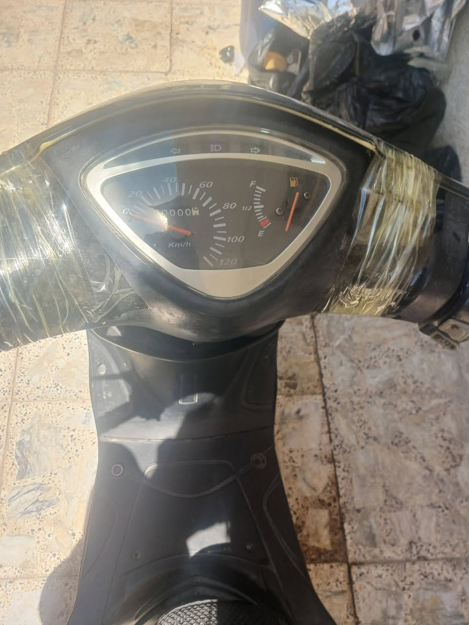 عدله للبيع كامله كفرات مختمه سلف هندر لايت اشاير بغداد جسر ديالئ اليريدها 450وبيها مجال سلف كل وقت ***********/***********
