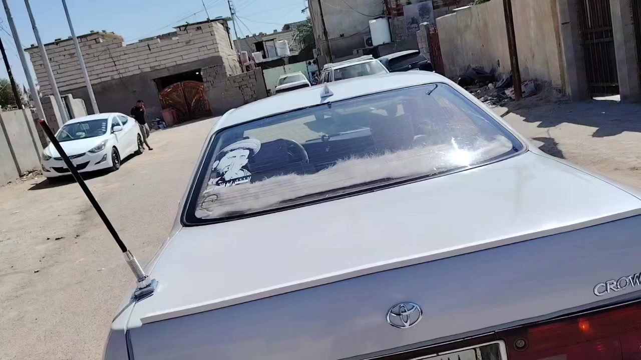 السلام عليكم من رخصت الادمن بطه فصل مديل 94 سياره احله من الصوره  مكفوله من الكص والنقل والضربه
محرك ويكير نضاف شرط رقم بصره
مكان السياره بصره ابي الخصيب السعر 55 وبيها مجال قليل كلش
***********
