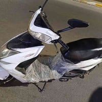 موطور شحن سكنس 2023 شكل بانزين دراجه نظيفة  كلشي شغال  بطاريات 36 امبي...