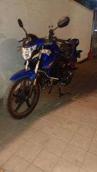 يالله ... السلام عليكم هاوجي لون ازرق  kA موديل 23 زيرو زيرو زيرو اقل ...