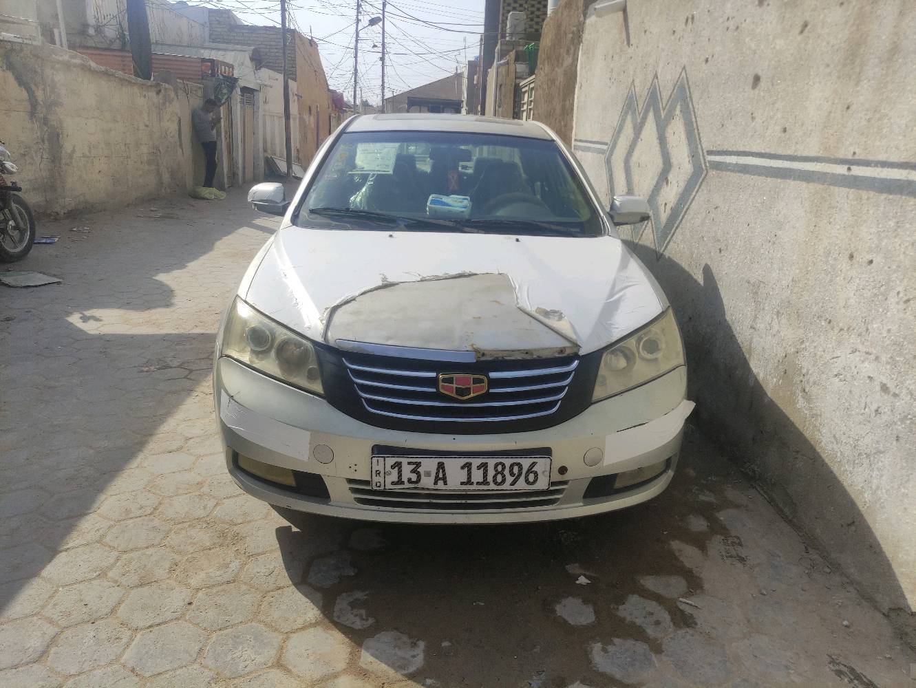 السلام عليكم ام كراند مديل13 كير مكينه شرط سياره كهربائيه جديده حداديه جديده مواصفاتها  لايتات زنون فتحه سقف حساسات خلفيه شاشه سياره اشاير ترحيب اشاير مري 