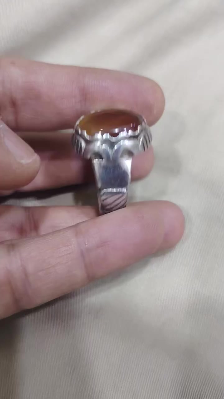 يمانيات صياغات ثقيلة ب200 الف سعر نهائي 
بغداد المشتل 
واتساب***********
