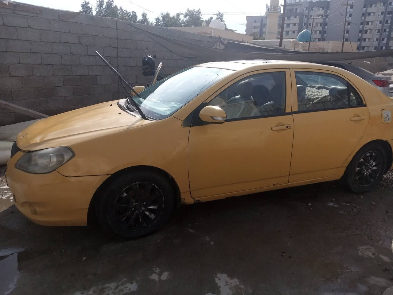 بيوايدي جي ثري فول مواصفات بصمه فتحه كير وتو كير مكينه مكفولات لكشر زين سياره حلوه وجاهزه بل سنويه رقم دولي رايد مراوس بخصوصي رقم بغداد  مكاني بغداد ابو غريب ***********
