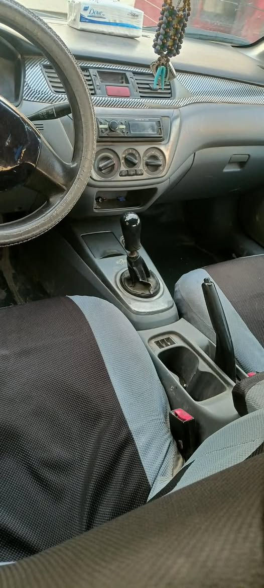 اسلام عليكم ورحمه الله لانسر موديل 2010 رقم بغداد للبيع السعر 63وبيها مجال استفسار ‭0770 374 8124‬
