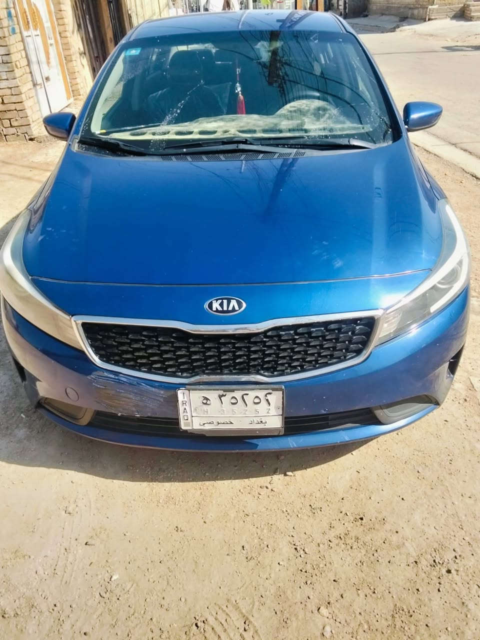 سلام عليكم فورتي موديل 17 وارد أمريكي حادثها بسيط جاملغ الأمامي ،  سونارها موجود. رقم بغداد ، جاهزة من كلشي . مكان بغداد الرصافه السعر 124وبيها مجال بسيط ***********
