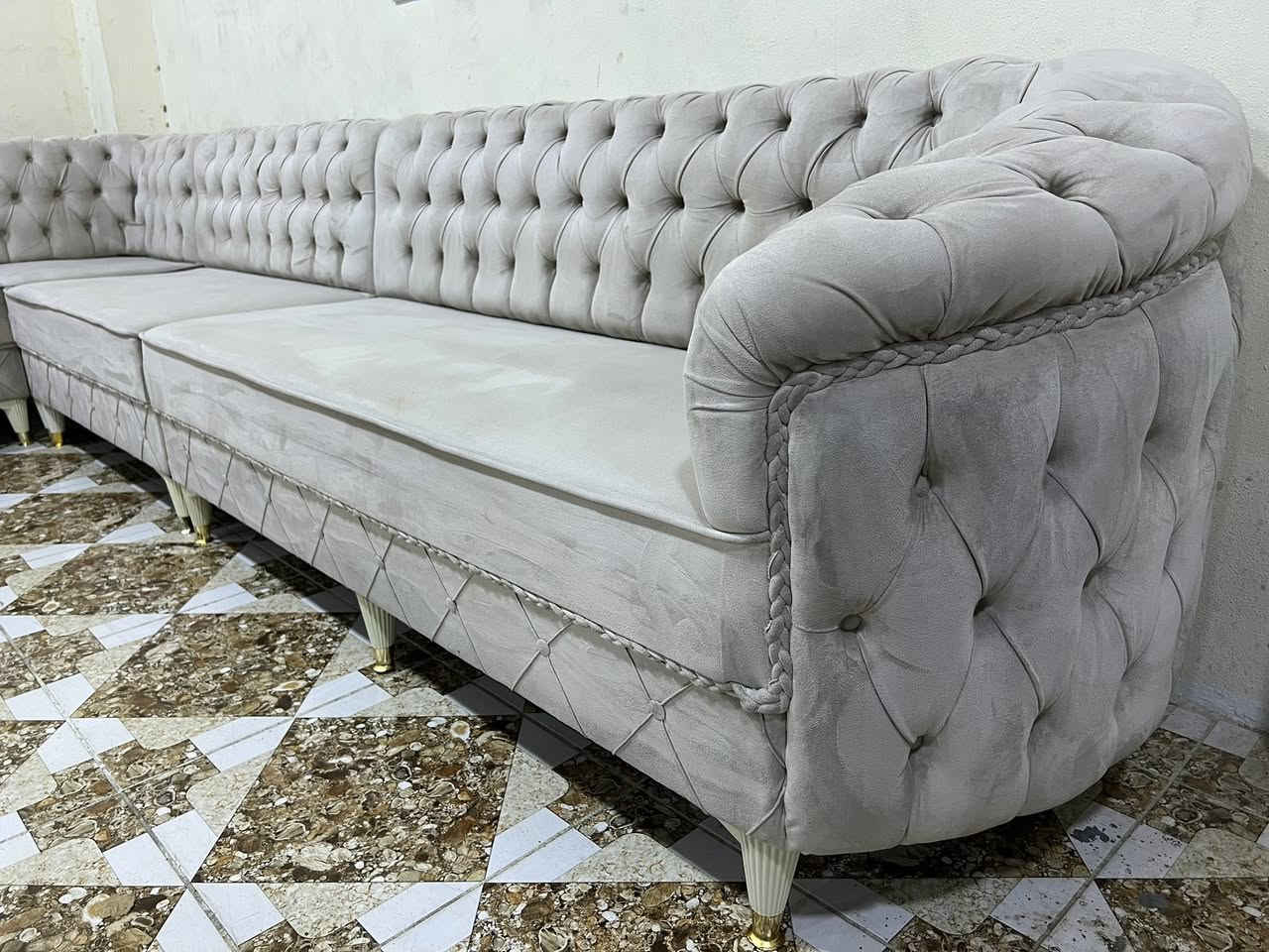 ئةم زاويية ١٢نةفةريية
بؤفرؤشتن بيعيبة لوك لؤكة
ديزايني توركيية و قوپجةدارة
فول فولة ژير رةبةلة 
ژم***********
شوين كةلار سةرجادةي ئاوارةكان
