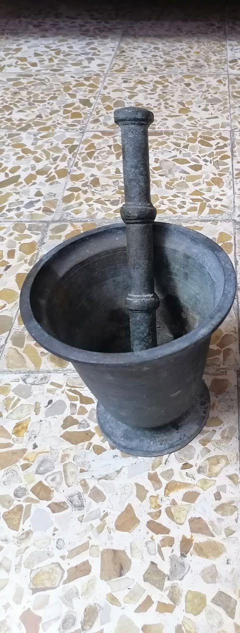 هاون بغدادي محزم قديم ارتفاع 19 ونص سم  السعر 145 الف


**إذا كنت صاحب هذا الإعلان وتريد حذفه لأي سبب، رجاءا أرسل رسالة إلى الدعم الفني**