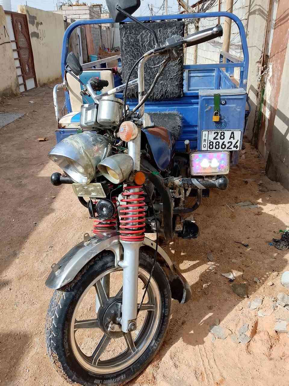 سلام عليكم جمرة فحل البيع السعر مليون 800.وبيهة مجال رقم نكليزي مديل 2016كلشي معايزة المكان النجف حي القدس. المراسلة وتساب لو مخابرة ***********. وعندي محجر ومصطبات حديد
