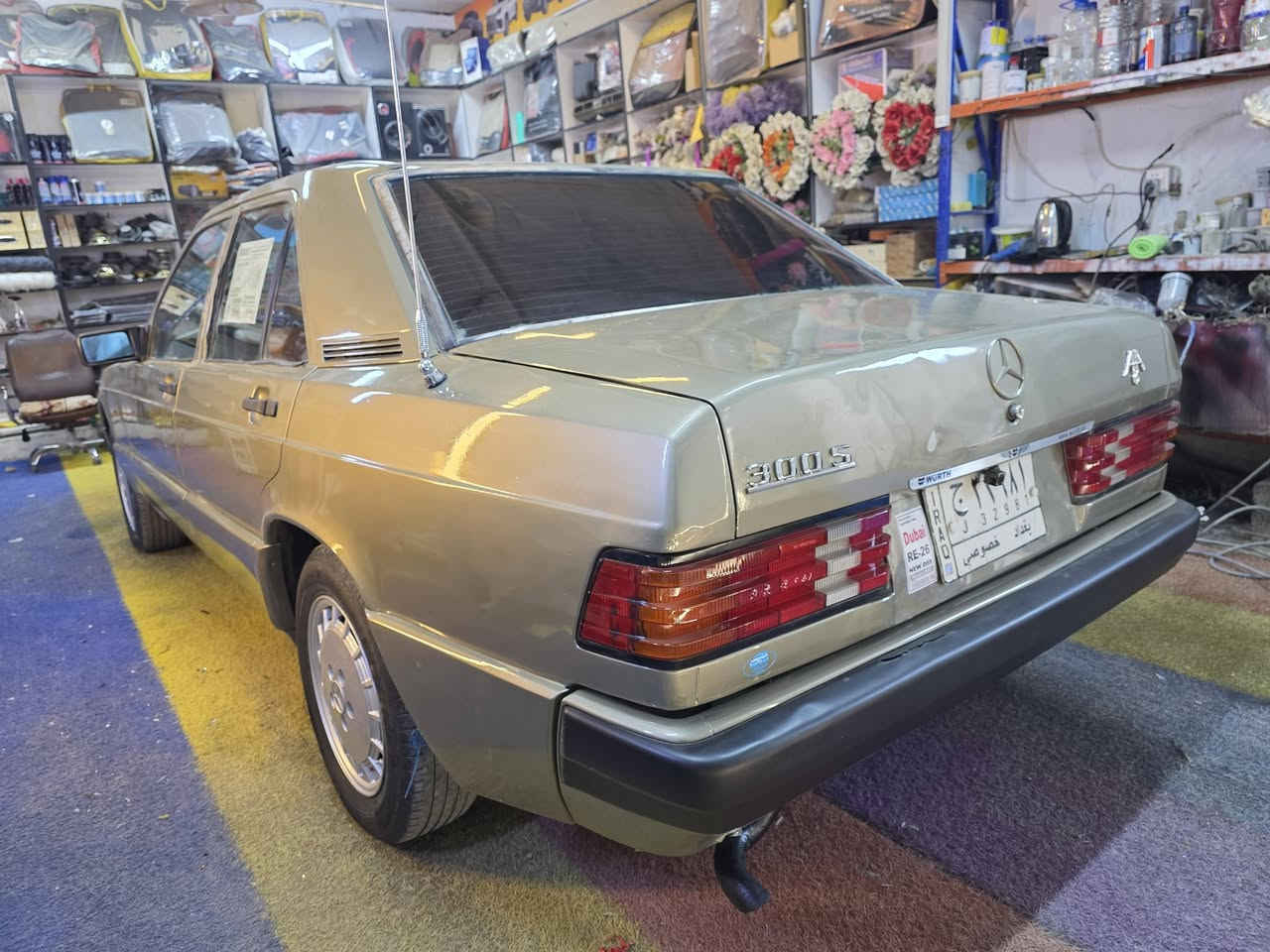 السلام عليكم دب رقم بغداد محرك ونجي مصبوغه عام بدون اي حادث موديل ١٩٨٥ العنوان كربلاء العطيشي موبايل ***********  السعر ٤٥ بيع او مراوس حسب القناعه
