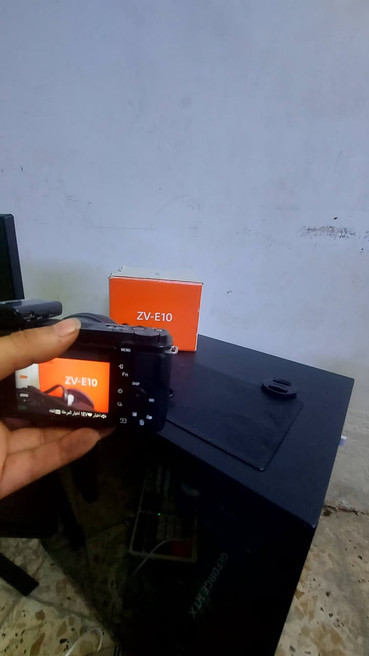 Sony zve10 نظيفه جدا جدا
♦️ الشتر مالته  2الف كلش نظيفه
♦️وياه  رام جبير 64g  يخزن 4k
رايده ب 750 الف  
✅️هذه رقمي ***********
 🎈مكاني البياع
