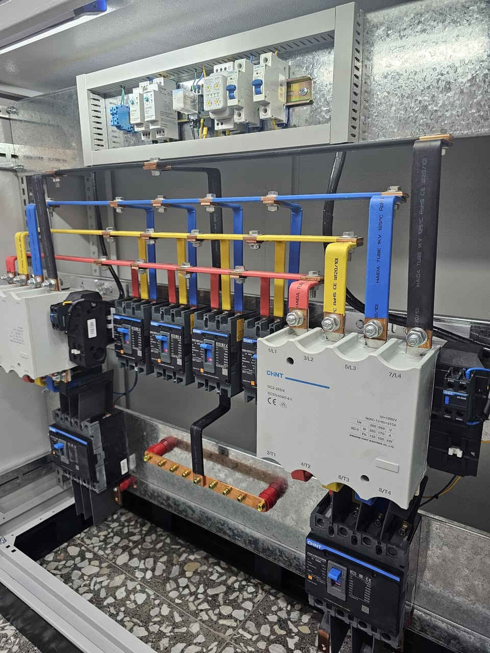 الى الاخ والصديق والرياضي المتميز ...الكابتن علي الزركاني 
 
اكمال لوحة سيطرة خطين 
بواقع 600 امبير 
نظام البارد المنفصل ...

بالتوفيق ان شاء الله لمدينتك الرياضية

القدرة للسيطرة الكهربائية  
***********
