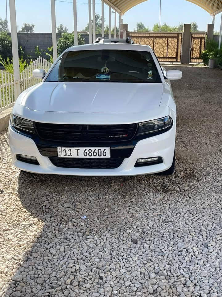 السلام عليكم  للبيع فقط جارجر موديل ٢٠١٦ وارد امريكي بدون حادث فقط كلير في الجاملغ الامامي جهه السايق ابدون ارباك وبدون دواخل وبيهه بارد في باب السايق بلحافه اصبعين والباب الخلفي عكس السايق هم اصبعين بارد واضحات بلصوره السياره جاهزه كير جديد صالي يومين شاده بعده بلضمان وحداديه جديده اكسل جديد مكينه جديده يعني جاهزه للاخير باسمي امداور ثاني يوم  
 السعر 195 $ التواصل على الرقم ***********
