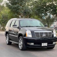 كاديلاك اسكاليد • ٢٠٠٧ • ماشي ١٠٠ الف