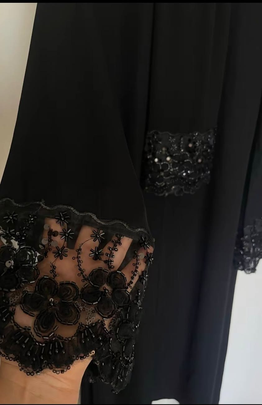 ✨ صايه ترند تخبل ✨
شغل الشال والردان يخبللل ويعطي فخامه مو طبيعيه 😍
تفاصيلها مرتبه ولمسه راقيه تفتح النفس 🤎
ستايل يليق للطلعات والمناسبات وكل وحده تحب الأناقه ✨
▫️ خامه مرتبه ومريحه
▫️ ردان واسع وشغل فاخر
▫️ الشال بيه لمسات ترند تجنن
▫️ عدد محدود 🔥
#سعر ٣٧ الف 
القياسات (M_L_XL _Xxl_Xxxl)
للحجز والاستفسار راسلينا خاص 💌


**إذا كنت صاحب هذا الإعلان وتريد حذفه لأي سبب، رجاءا أرسل رسالة إلى الدعم الفني**