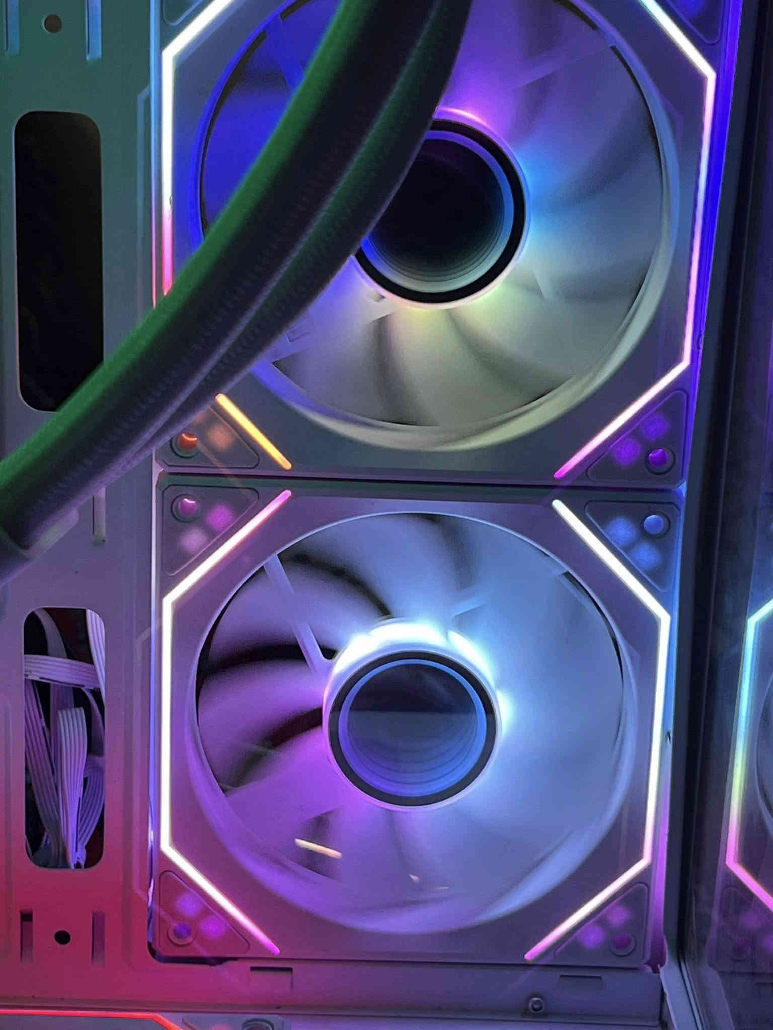 يحاسبه بدون كرت شاشة هسه مجهزتها المواصفات اما كم داخل الصور حاسبة كلا جديد اللي حاب يجي للبيت أهلا وسهلا توصيل ما عندي مكاني بغداد مدينة الصدر السعر550 أي تم تنزيل السعر 
استفسار ***********
بيع أو  مراوس  وي لبتوب  ادفع فرق 
ROG STRIX B550-I GAMING
AMD RyzenTM 7 5700X
XPG16 3600MHz
CORSAIRل RM SERIESTM RM850
WD
_BLACK
SSD500
Thermaltake TH 240
ALPHARD M
ARCTIC
