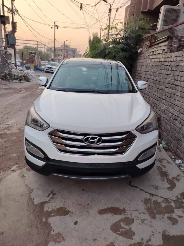 سنتافي 2013 
رقم بغداد دولي هزه جديده 
محرك 2400 
فول مواصفات واحد على واحد بانورما 
حادث جاملغ وبنيد 
وبالعراق صار اثر تخريب ونصبغ جهه
سونارها موجود وكل تفاصيلها
سعرها 125 ورقه وبيها مجال للطيبين 
 الرقم بي وتساب ***********
بكاني بغداد