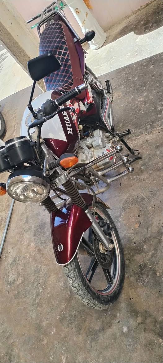 السلام عليكم 
ماطور هيوشه موديل  ٢٠١٩ للبيع نظيف جدا جدا
حسب الصور المرفقه 
السعر ٦٥٠ وبي مجال بسيط
المكان.. حديثة الحي العسكري
للتواصل والاتصال الرقم ادناه 
***********
يحتوي الرقم واتساب ايظا للاتصال وتواصل
