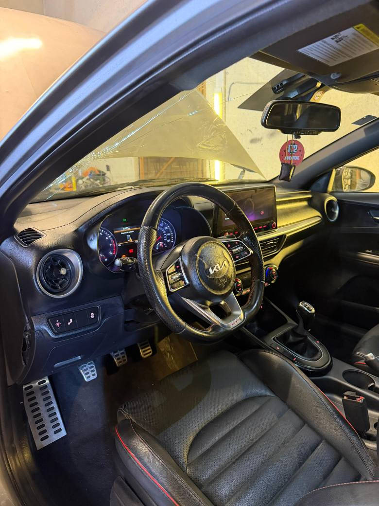 للبيع 
كيا فورتي 2022
فئه gt✈️
محرك 1.6 كير عادي 
سستم صوت كزوز وبوب كورن بلادي 
حادثها من اميركا بنيد فقط وبالعراق بيها بارد بالجاملغ الامامي الأيمن والايسر نص صبغ واكو رصعات بباب السايق 
الباقي كله واضح كفاله كير ومحرك العنوان بصره أبي الخصيب 
السعر 125 
*********** البصرة, العراق
