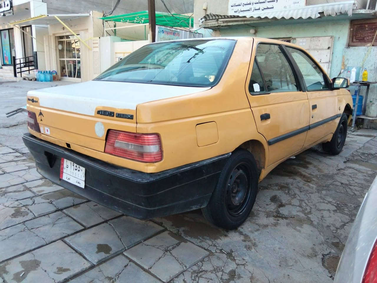 سلام عليكم 
بيجو GLX 
2010
السياره خير من الله 
السعر 17$
مكان بغداد مشتل 
الاستفسار.  ***********
