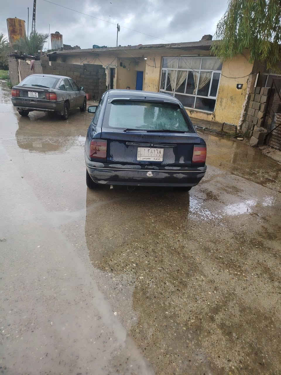 للبيع 1992 سياره خير من الله  محرك 20 رقم كركوك سويت هزه جديد سنويه نافذه 24 باقي التفاصيل اتصل سعر 35بي مجال مكاني كركوك الحي الصناعي ***********
