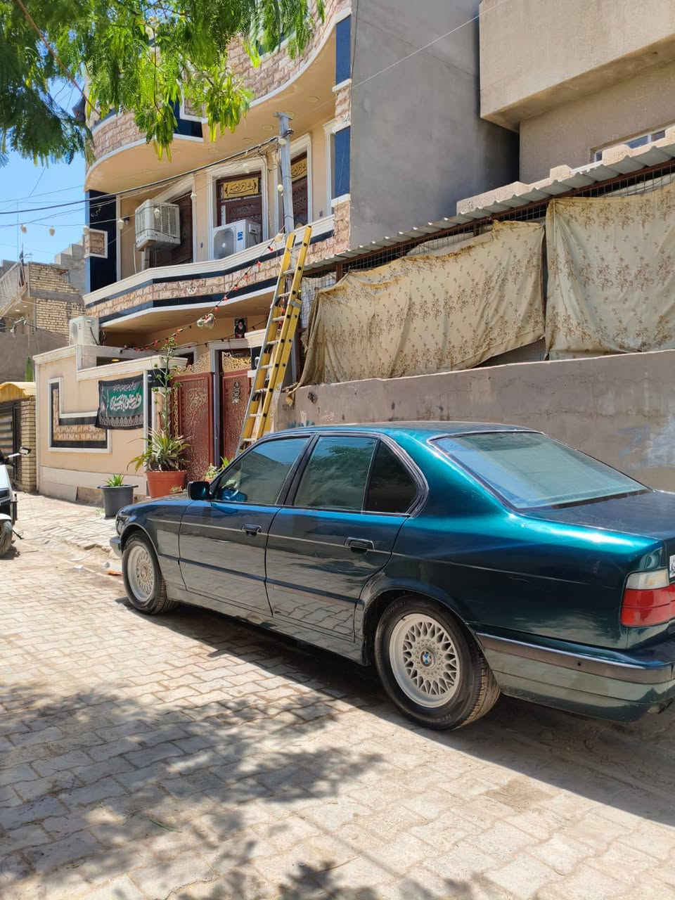 يالله البيع بيئم 525 اصل مكينه كبس  كير عادي موديل 91 دبل ايرباك رقم اربيل شرط الوكاله وتحويل سياره كلش حلوه حداديه  كلش حلوه السعر 55 وبيها مجال مكاني كركوك رقم الهاتف ***********

