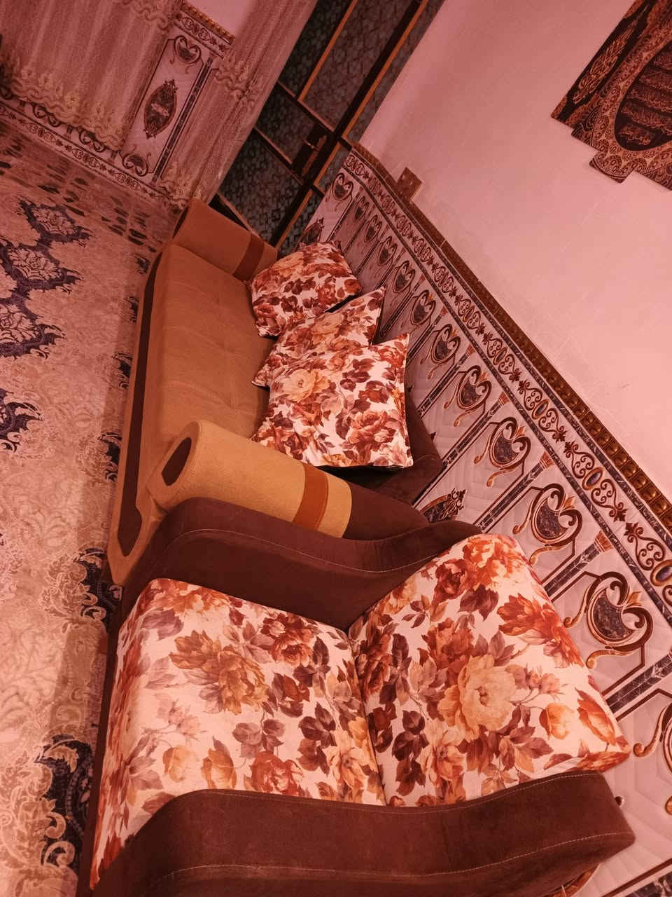 بغداد بلديات شارع الكهرباء المعسكر***********
السلام عليكم تخم عشر مقاعد نظيف اخو الجديد400 وبي مجال
