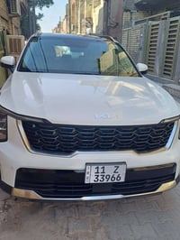 سورنتو للبيع خمسة وعشرين بنارما ويل عشرين كامرتين فتحة مري ترحيب وباقي...