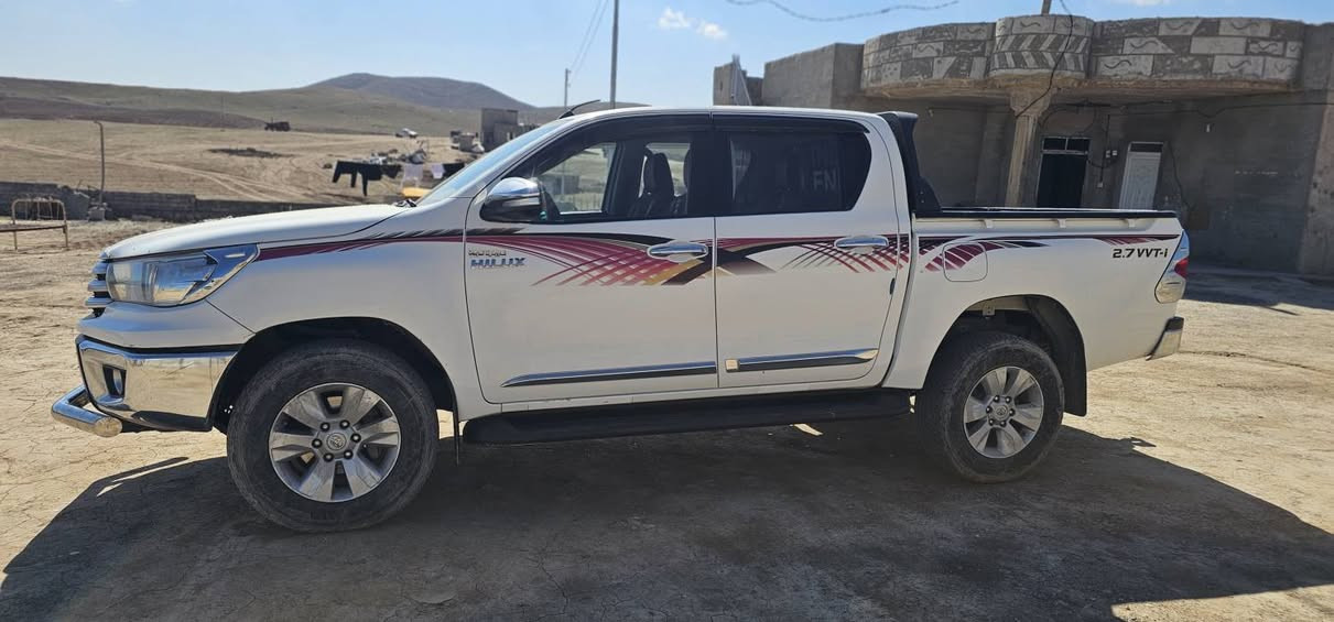 سيارة للبيع 2016 نضيفه السعر 250 وبيه مجال قليل رقم الهاتف /***********
