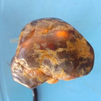 حجر عقيق • بني شبه شفاف • ٤٦غ