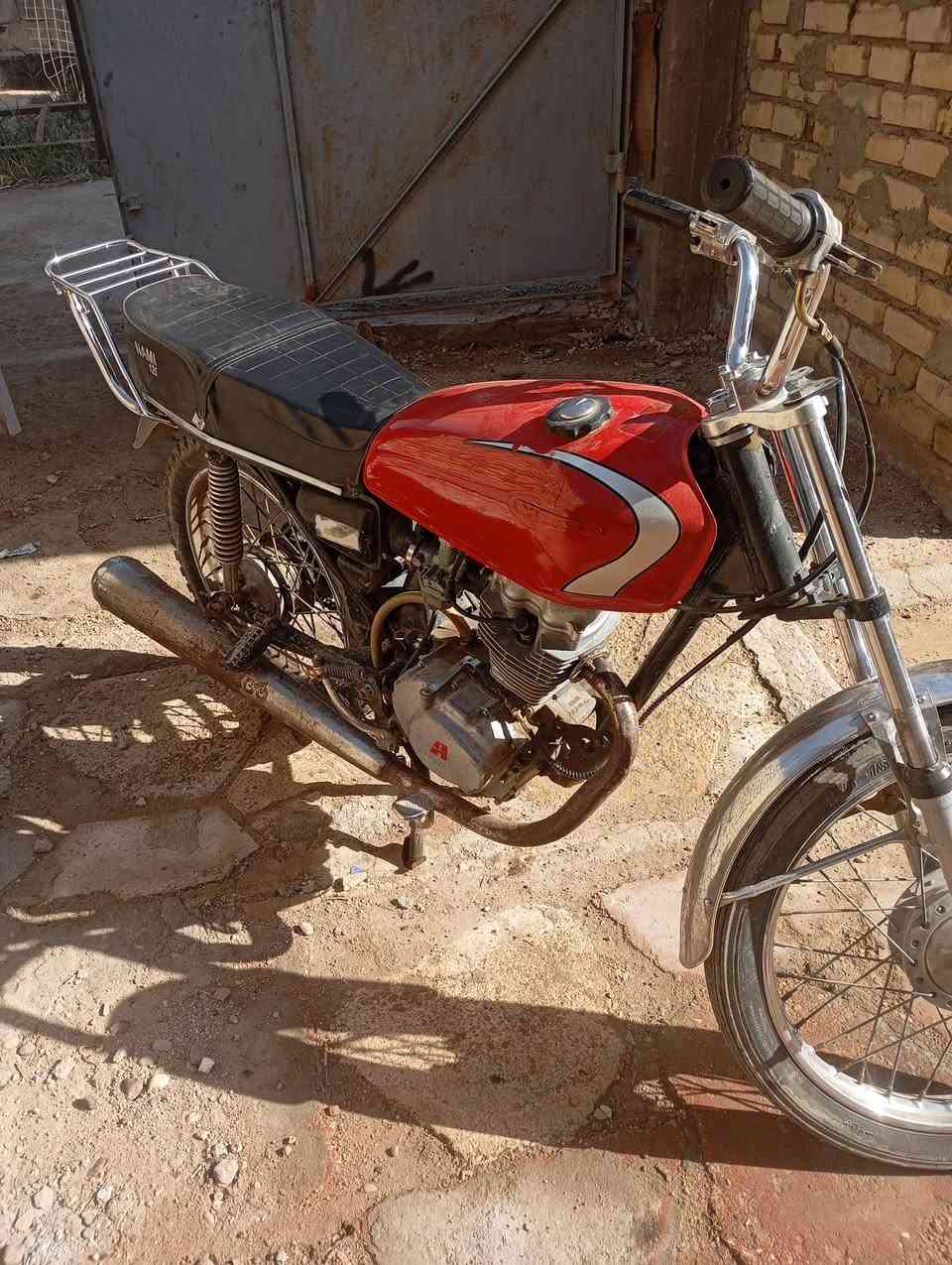 سلام عليكم 
دراجه اربعه كير للبيع مكينه ارشا حرفA اذب دهن شويه يرادلها تبديل جبن
الدراجه شغاله يرادلها شويه تصلحيات نمره ثانيه مابيها 
السعر 175
مكاني شاميه
هاذ رقمي واتساب بي ***********
