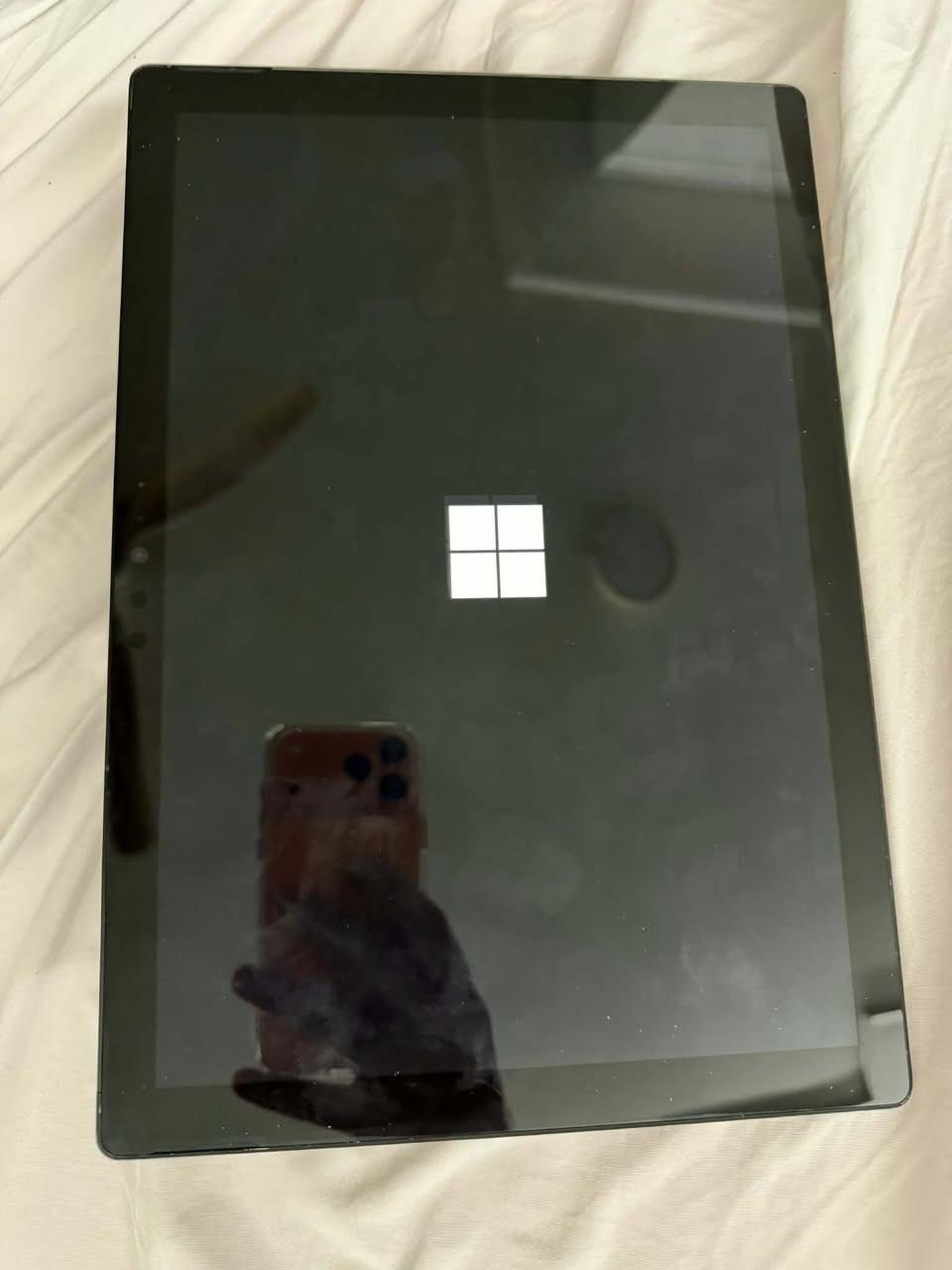 سيرفس برو ٦ الجيل الثامن رام ٨ وهارد ٢٥٦ نظيفة جدا لون اسود عند التشغيل تبقى على شعار الوندوز بس ابيعها على وضعها يم اعلى سعر


**إذا كنت صاحب هذا الإعلان وتريد حذفه لأي سبب، رجاءا أرسل رسالة إلى الدعم الفني**