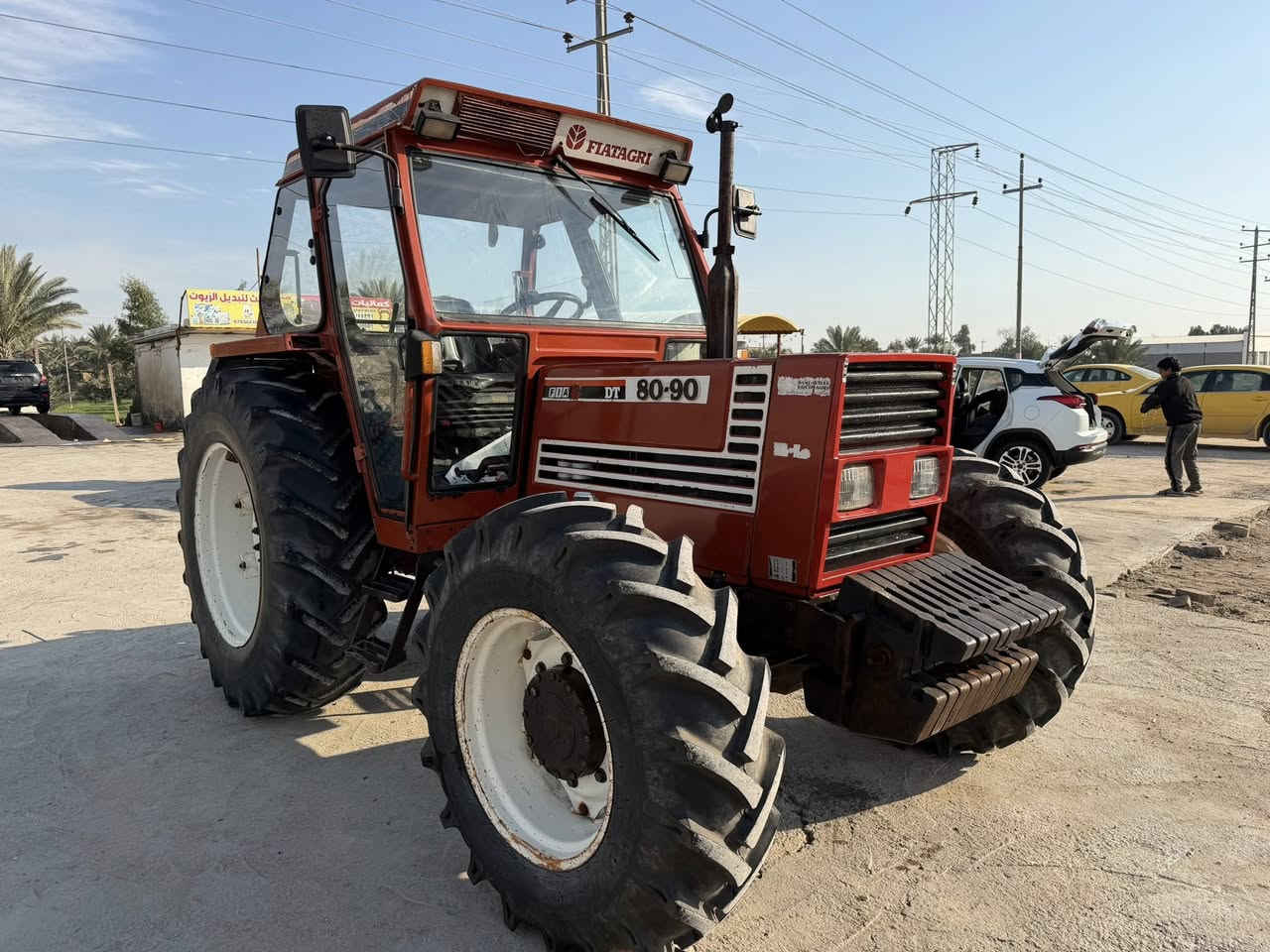 سلام عليكم
للبيع فيات ٨٠/٩٠ منفيس 
مكينه جديد ما مفتوح بيه برغي شرط 
مكفوله من الصبغ وال خياس 
مكاني بابل 
***********
