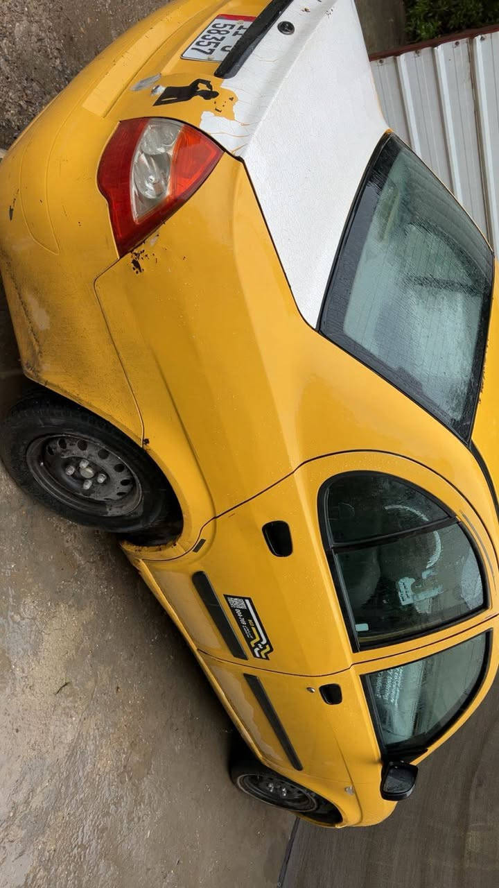 السلام عليكم طيبه 2015للبيع السياره شواصيها بلاديه مابيه صبغ نضيفه رقم انكليزي مصفره هيئه وضربه السعر 35وبيها مجال عنوان بغداد السيديه ***********
