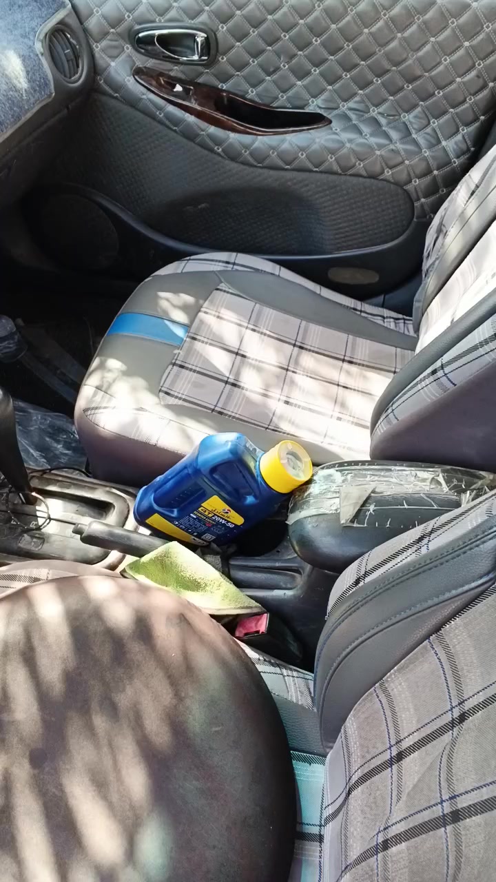 سياره دايو لكنزه للبيع كير البك عاطل والمحرك بيه صوت بكن رقم بابل الاتصال على الرقم هذا ***********
