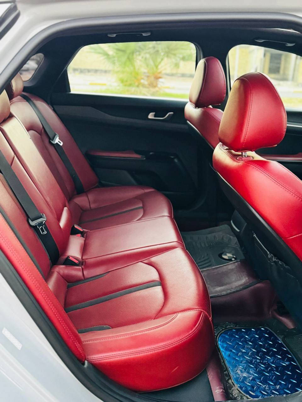 كي فايف 2023 جي تي لاين وارد امريكي كفاله بدون ايرباك ولا صبغ بالبدي
محرك 1.6 تيربو فول مواصفات اللون اسمنتي المرغوب 
ماشي 75 ألف مايل مشي امريكا
سياره جاهزه ومليانه مواصفات ميحتاج اذكرها
السعر 200 بي مجال بسيط
***********
