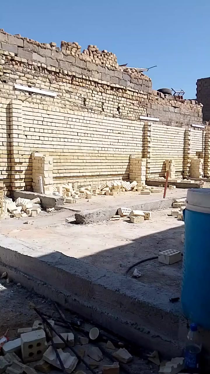 السلاام عل الجميع بناء كرسته وعمل تسليم هيكل او مفتاح حسب طلب صاحب العقار التسديد عل شكل دفعات
للاستفسار اتصل عل الرقم. ***********

وات ساب نفس الرقم او مراسله الصفحه
