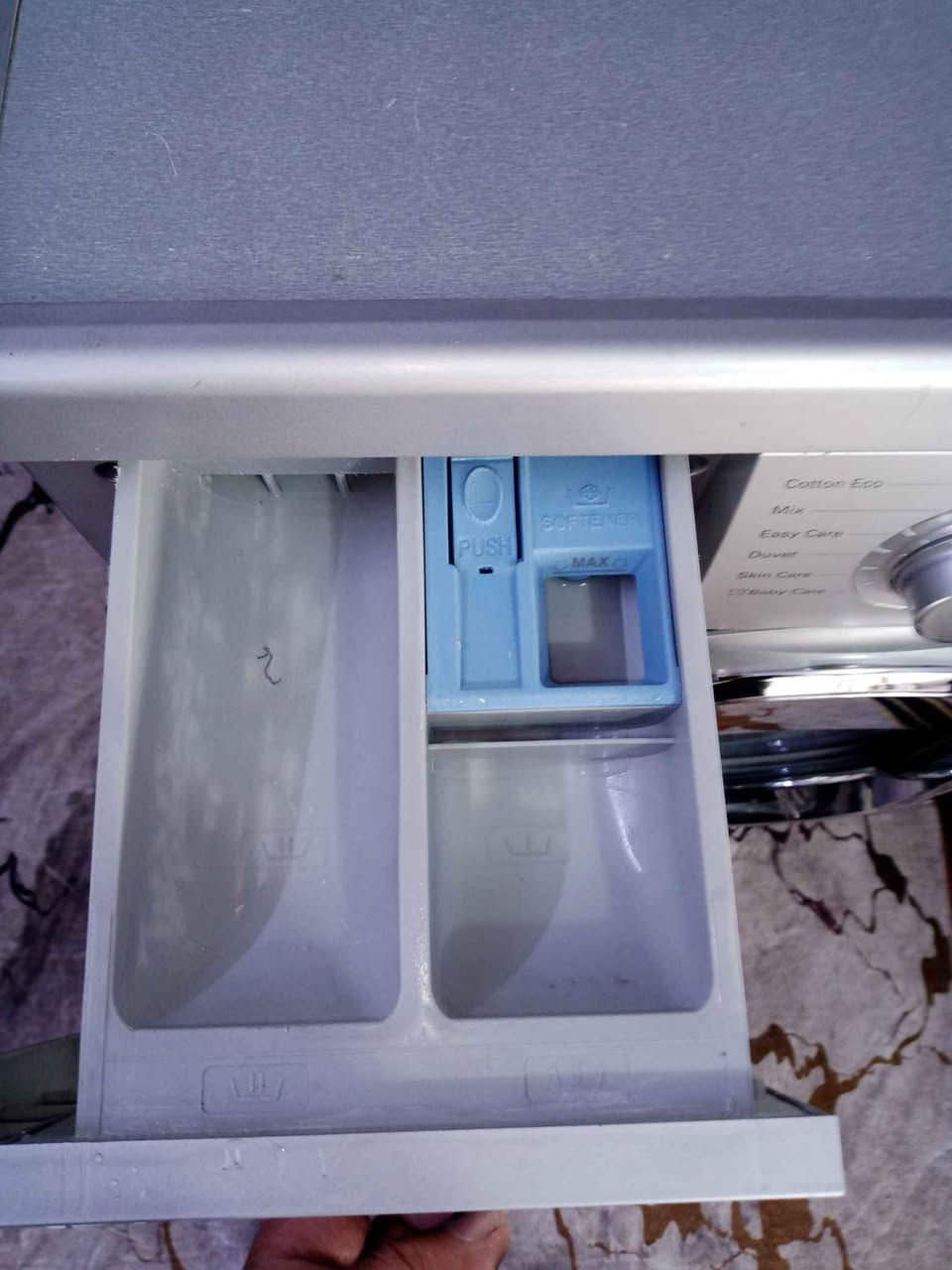 للبيع. غساله فول اوتوماتيك ..ال جي 8كيلو . باب جانبي اصلي شركة . بدون اي تصليح ولا عطل  ظمآن الشغل. سعر 250الف . بغداد, العراق


**إذا كنت صاحب هذا الإعلان وتريد حذفه لأي سبب، رجاءا أرسل رسالة إلى الدعم الفني**