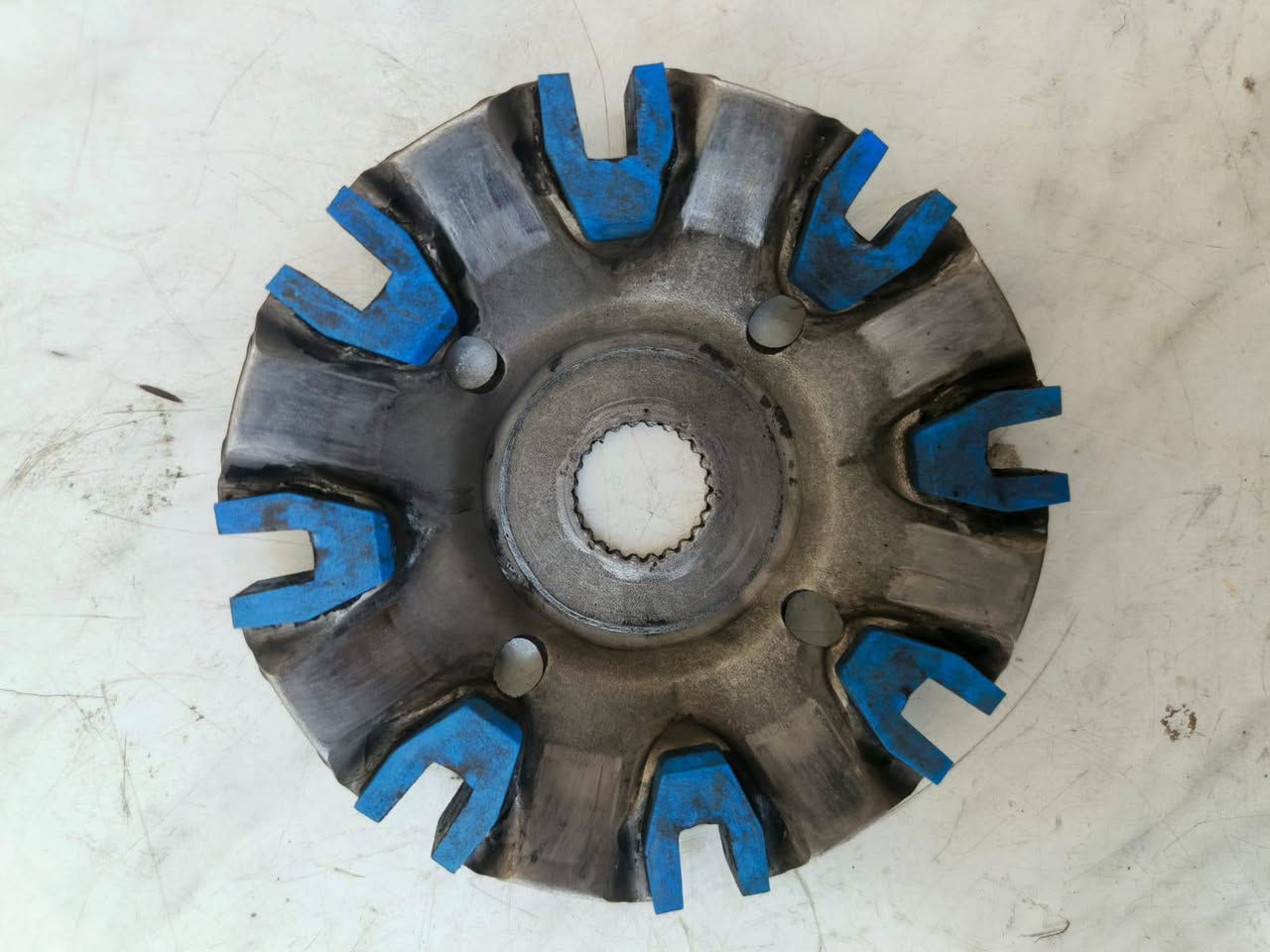 كلج speed evo Tmax 500  + 530 مستخدم شهرين فقط للبيع سعر 175 الف
***********
