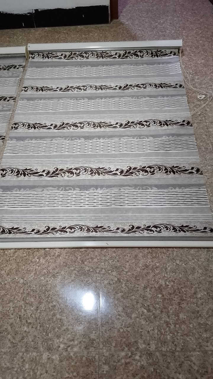 لبيع اثنينهم ب٣٠الرقم ***********
@
