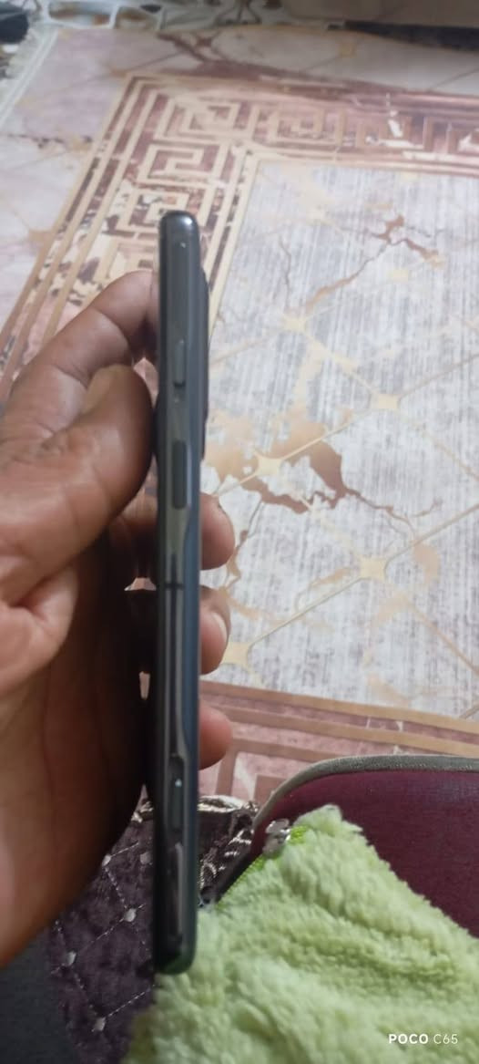 اسلام عليكم بلاك شارك 5ابرو فول نظافته شاحنه ١٢٠مكان بغداد دوره سعر٣٠٠‏‪0788 115 1540‬‏
