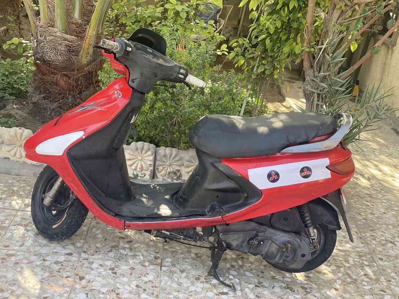 السلام عليكم ورحمة الله وبركاته 
دراجة فراشة السعر 275 الف درجة مرتبة ما ناقصها شي 
العنوان حلة مركز ***********
