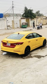 الانترا 2018  نص فول  سيارة حلو ومابيها شيء وجاهزه ماشية 104ميل  السعر...