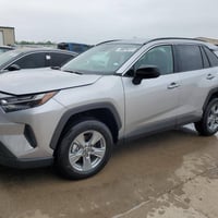 سيارة للبيع ،، تيوتا راف فور هايبرد موديل ٢٠٢٥ ماشية ٣٠٠٠ LE مواصفات ع...