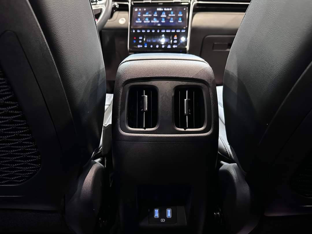 Huyndai Tucson Limited 2022
Tel:_***********
الفئه:- -Limitid فول مواصفات 
 وارد امريكي  🇺🇸
المحرك :- i4  2.5L
العداد :-29.000
المواصفات 1/1
بانوراما بصمه تشغيل 
تشغيل عن بوعد
سيستم سماعات Bose 
(Remote Start) 
5 كاميرا 360 درجه
كاميرا مع اشاره 
شحن لاسلكي Wirles Charge
صندوق شفط كهربائي،
رادار  360 درجه 
رادار أمامي تفاعلي (تحديد مسار) 
رادار خلفي (تحذير من الاصطدام) 
رادار جانبي(نقاط عمياء) 
تبريد مركزي 
كشن خزن
كراسي هيتر وتبريد امامية
ستيرن هيتر 
كراسي تدفئة خلفي
اوتو هولد Auto
شاشه كبيرة لمس
مانع انزلاق
تحكمات استيرن
لايتات ليد 
Drive Mode:-smart- sport-normal
Apple Car play كركوك, العراق
