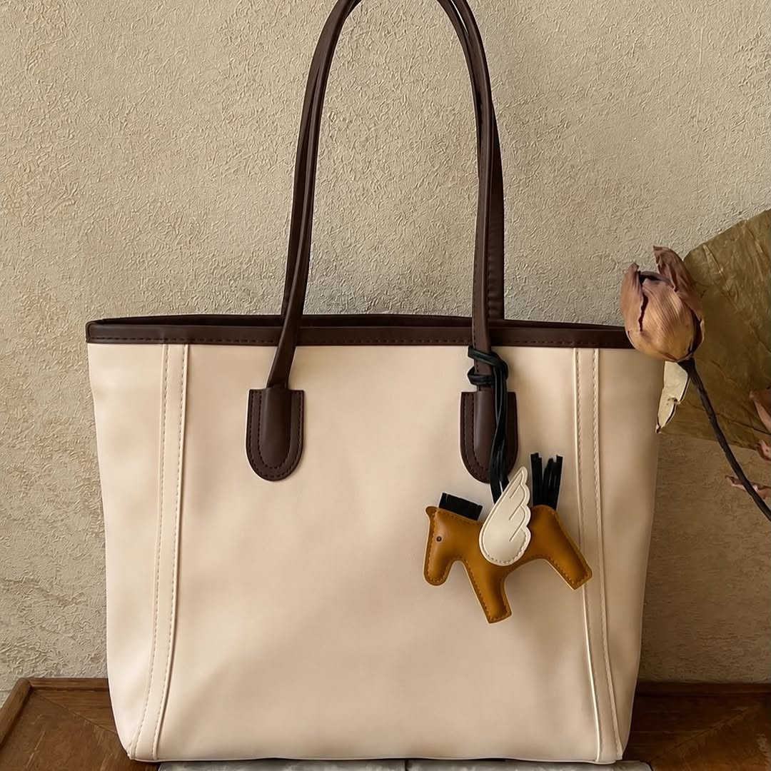 حقيبة جلد لطيفة🐝💐
السعر :10 الف 🌸
القياسات :27*37 cm 🩷


**إذا كنت صاحب هذا الإعلان وتريد حذفه لأي سبب، رجاءا أرسل رسالة إلى الدعم الفني**