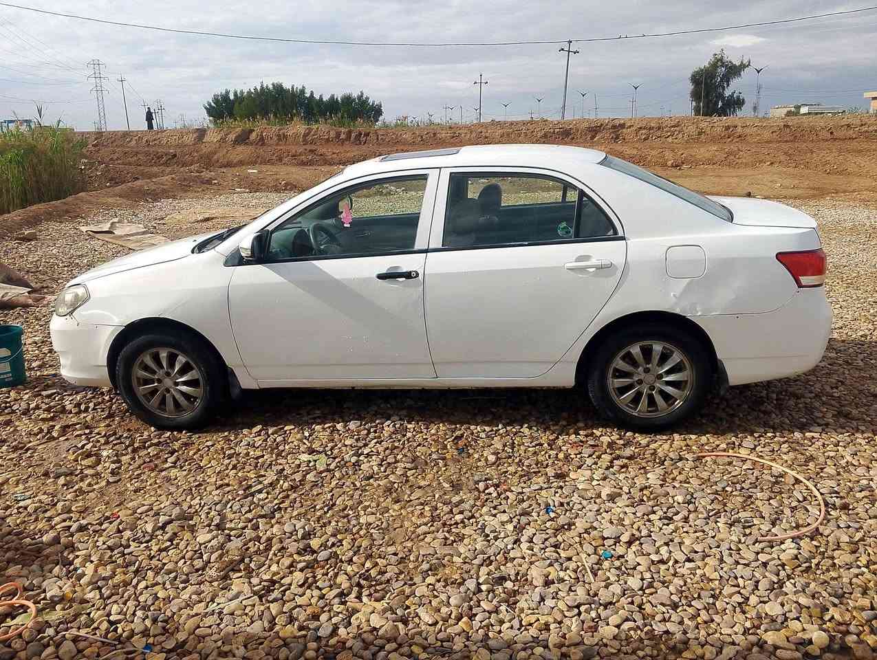 السلام عليكم بي وايدي حادث جاملغ خلفي بدون دواخل g3كير محرك خير من الله كير عادي حدايديه 70 بل 100 تبريد شغال كهربائية كامله دواخل حلوه جديده شاشه بانو رامه رقم بغداد شرط التحويل عليه غرامه 200 اينزلن من السعر مكاني واسط كوت السعر 45 اوبيه مجال***********
